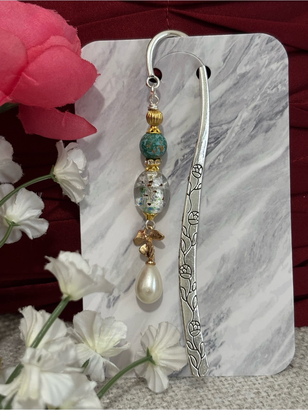 📚 Green & Pearl Silver Bookmark